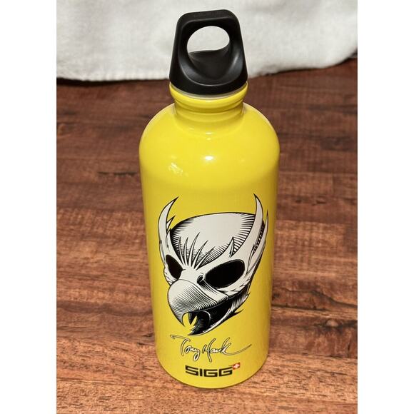 Sigg Tony Hawk Little Skater Water Bottle Yellow New Beverage Holder 18oz - Picture 1 of 3